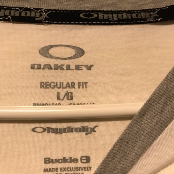 Oakley Long Sleeve Tee. Classic. Size Large. - Picture 3 of 3